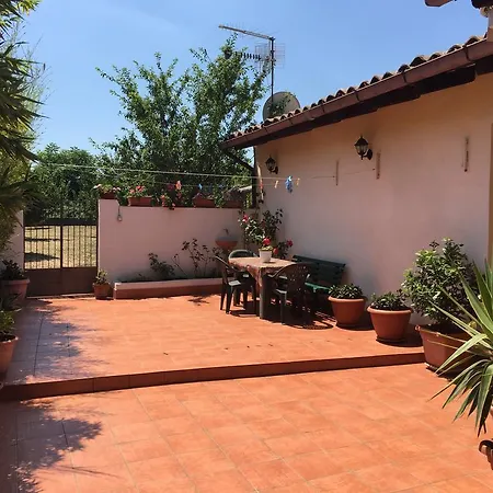 The Bamboo House Villa Santa Venerina Exterior photo